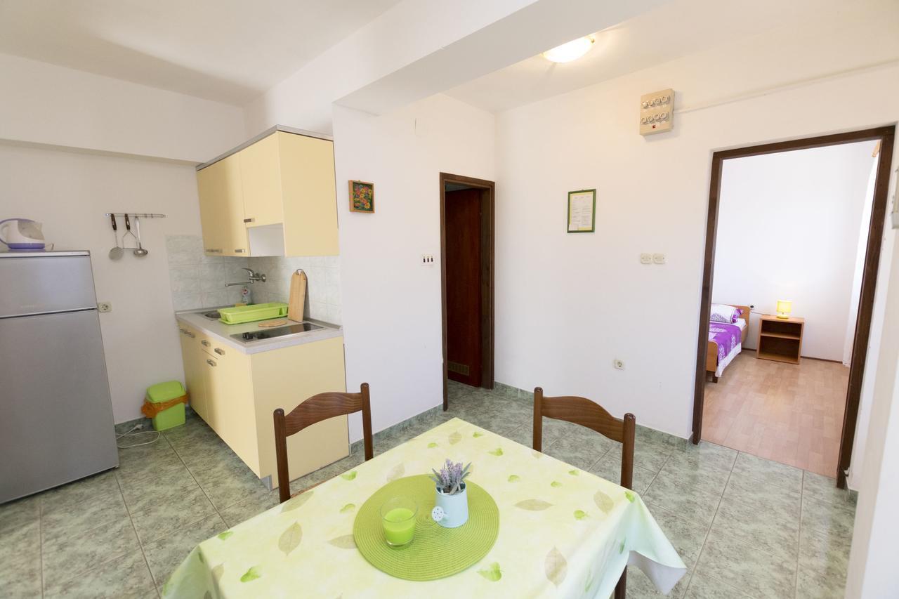 Apartments Ksenija Primošten Eksteriør bilde