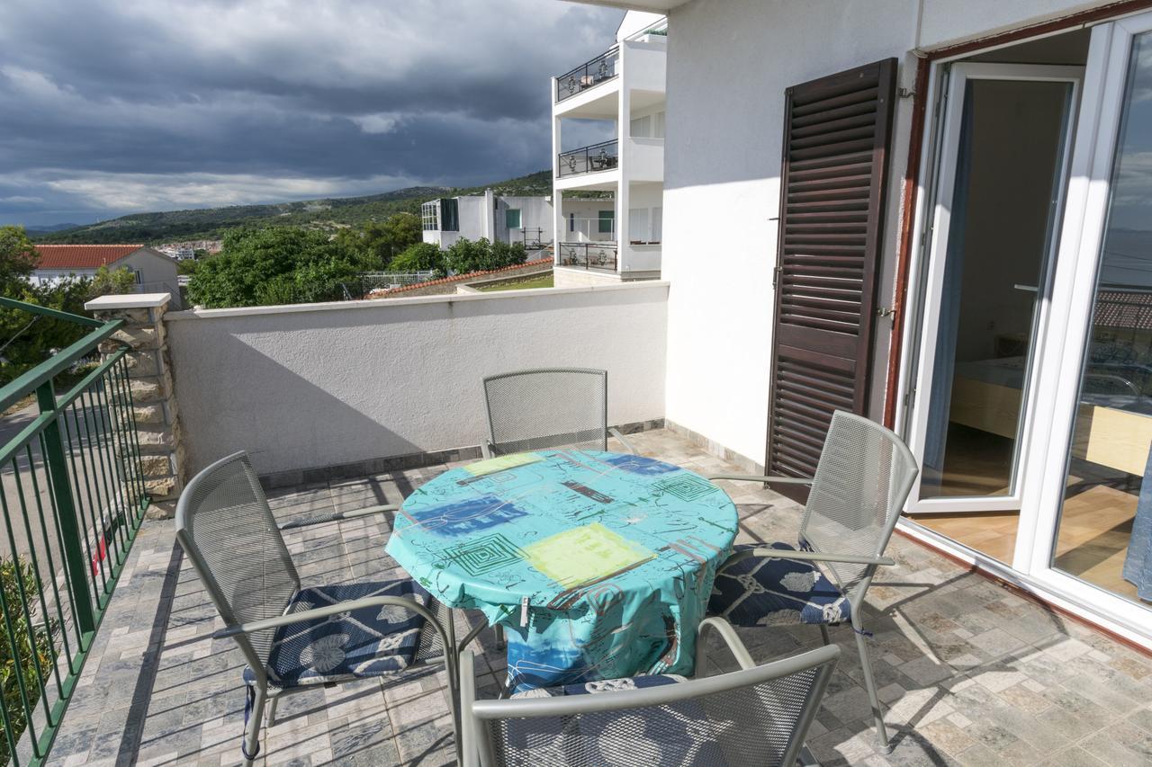Apartments Ksenija Primošten Eksteriør bilde